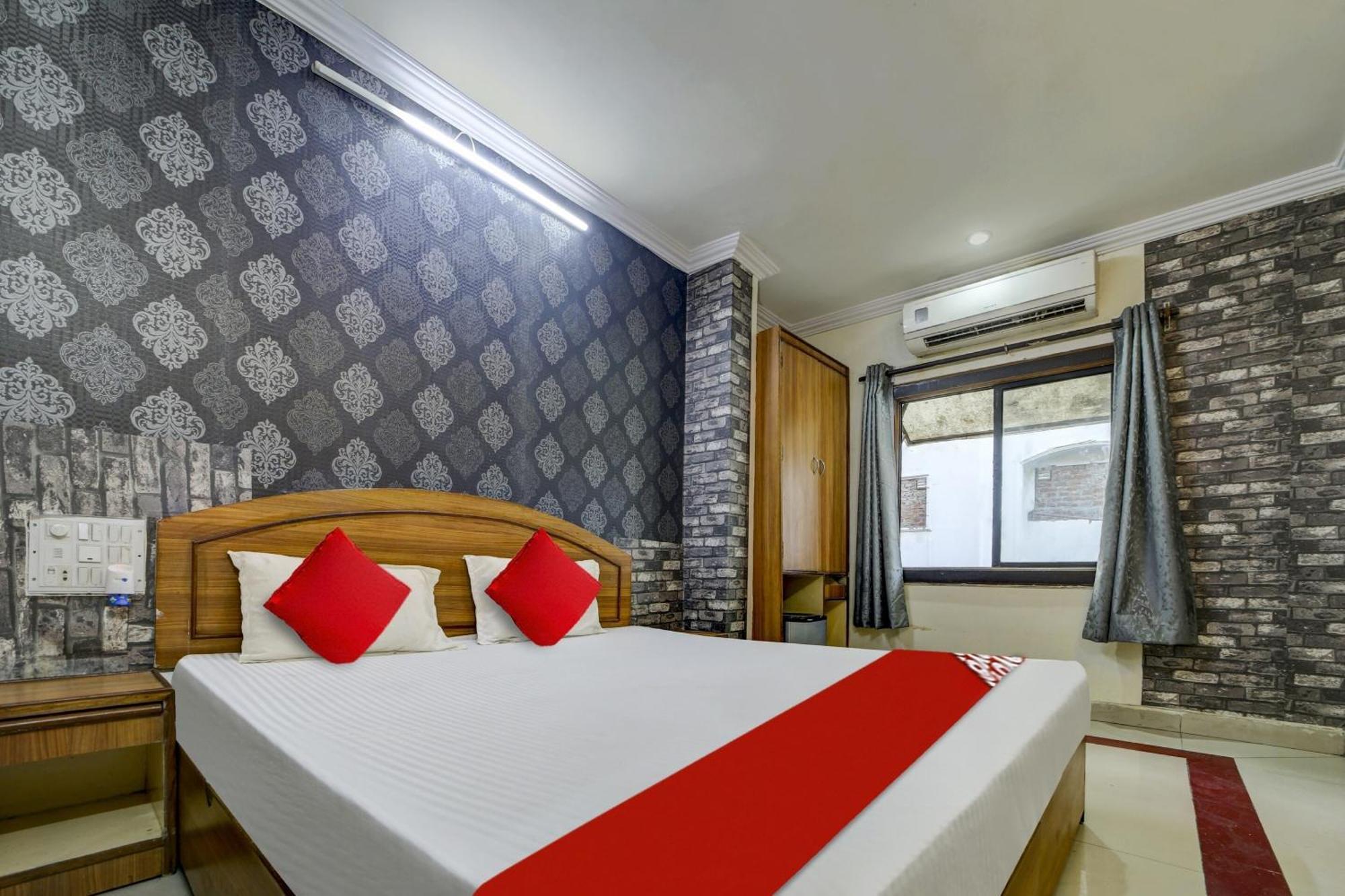 Oyo Flagship 81248 Hotel Satya Vilas Bhopal Eksteriør bilde